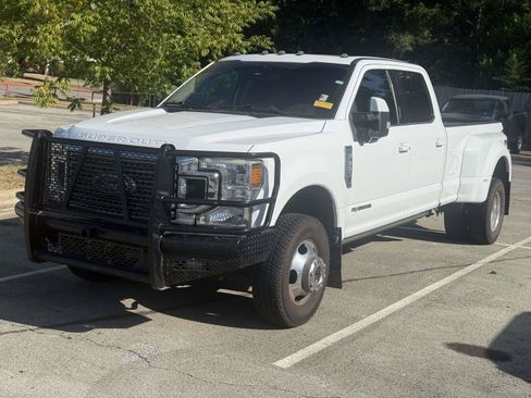 Used 2022 Ford F350 Lariat w/ Lariat Ultimate Package AWD/4WD image 2