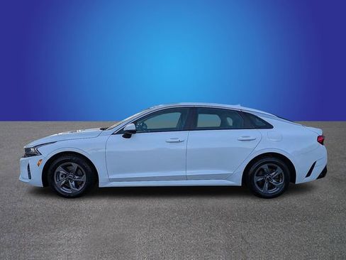 Used 2022 Kia K5 LXS FWD image 2