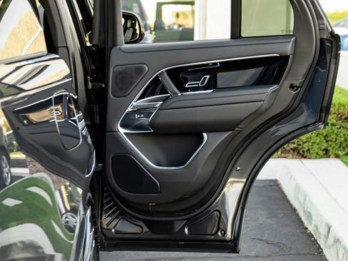 New 2026 Land Rover Range Rover SE AWD/4WD image 24