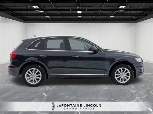 Used 2015 Audi Q5 2.0T Premium Plus w/ Technology Package image 8