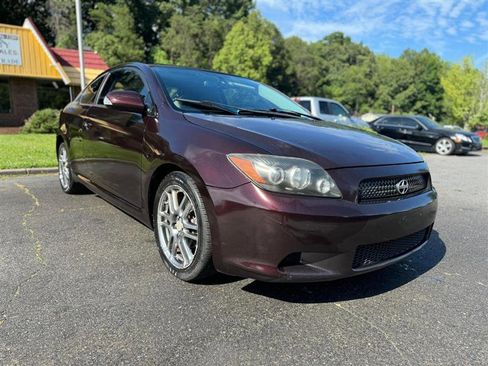 Used 2010 Scion tC image 3