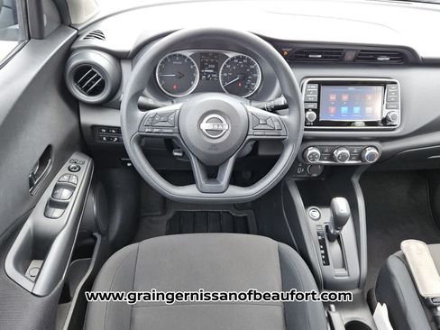 Used 2025 Nissan Kicks Play S FWD image 5