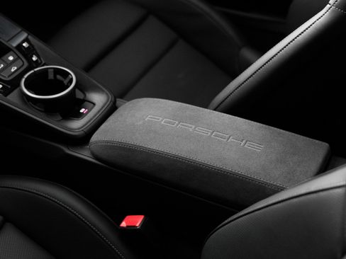 Used 2025 Porsche 911 Carrera GTS image 25