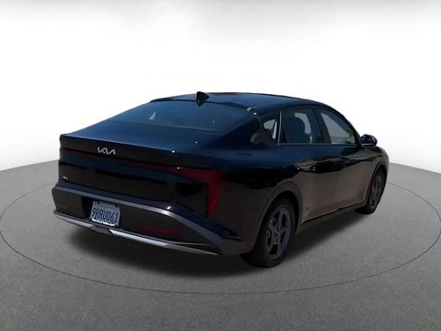 Used 2025 Kia K4 FWD image 11