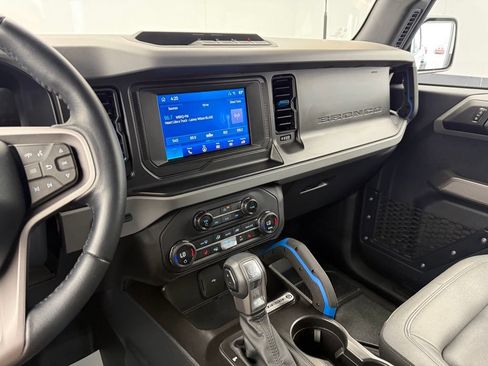 Used 2023 Ford Bronco Black Diamond AWD/4WD image 5