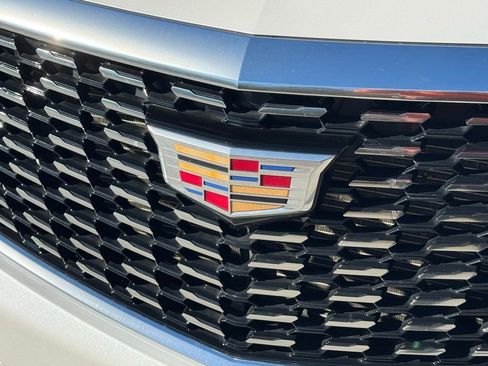 Certified 2025 Cadillac XT5 Premium Luxury image 8