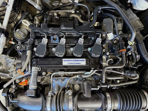 Used 2018 Honda Accord LX image 39