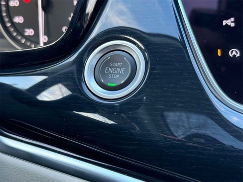 Used 2024 Cadillac XT6 Premium Luxury w/ Technology Package image 28