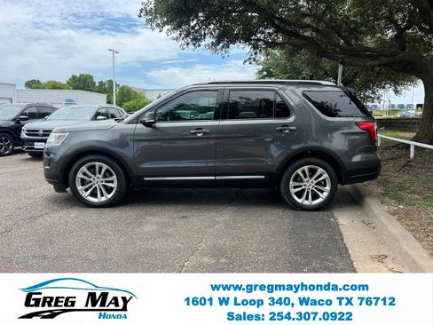 Used 2019 Ford Explorer XLT w/ Equipment Group 202A FWD image 4