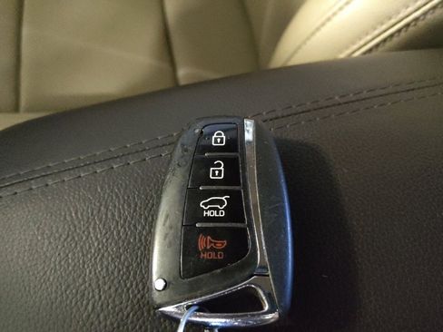 Used 2017 Hyundai Santa Fe Sport w/ 2.4L Tech Package 04 image 32