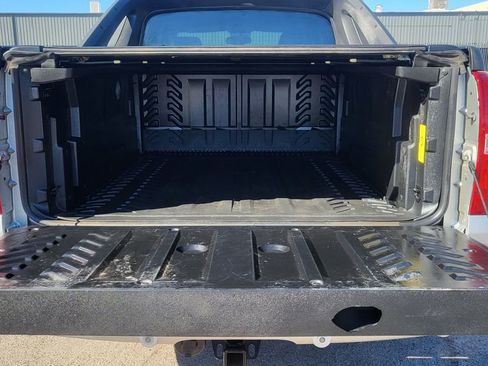 Used 2011 Chevrolet Avalanche LT w/ Texas Edition image 11