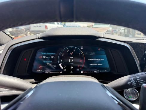 Used 2023 Chevrolet Corvette Stingray Preferred Conv w/ Z51 Performance Package RWD image 12
