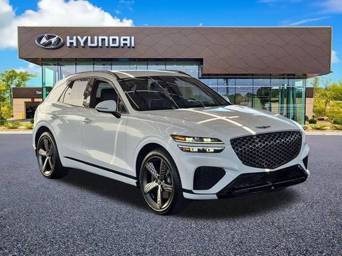 Used 2022 Genesis GV70 3.5T Sport w/ Sport Prestige Package AWD/4WD image 2
