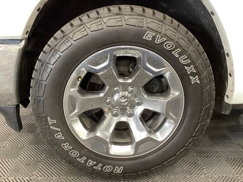 Used 2021 RAM 1500 Laramie AWD/4WD image 3