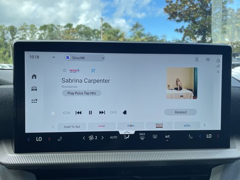 New 2025 Ford Explorer Active image 23