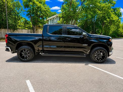 Used 2022 Chevrolet Silverado 1500 LT RWD image 4