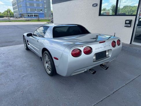 Used 2002 Chevrolet Corvette Z06 w/ Memory Pkg RWD image 3