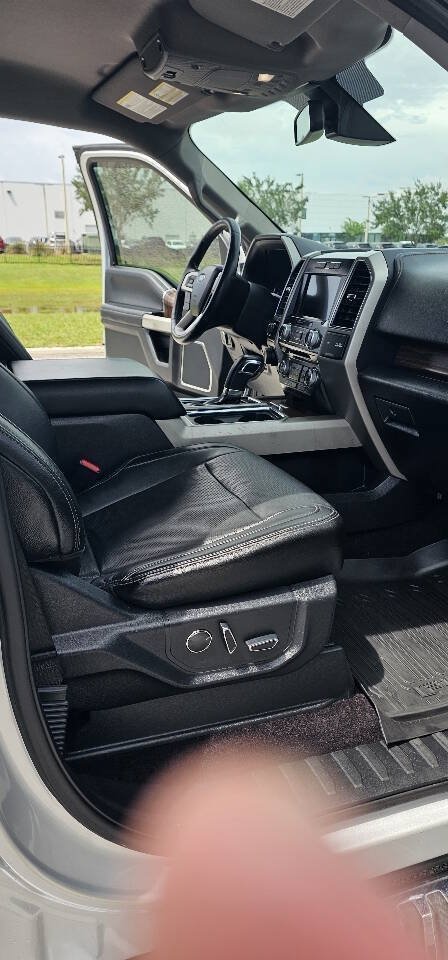 Used 2017 Ford F150 Lariat w/ Equipment Group 502A Luxury AWD/4WD image 17