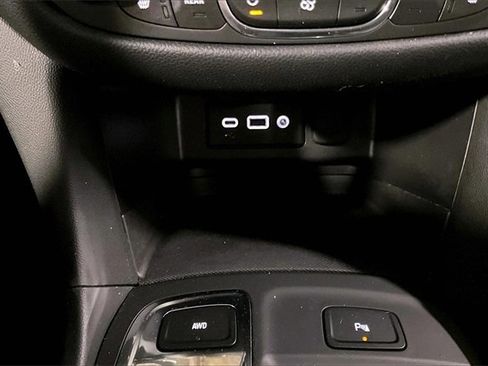 Certified 2023 Chevrolet Equinox LT image 24