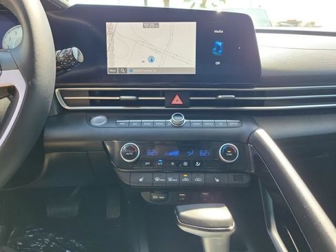 Certified 2023 Hyundai Elantra SEL w/ Convenience Package FWD image 14