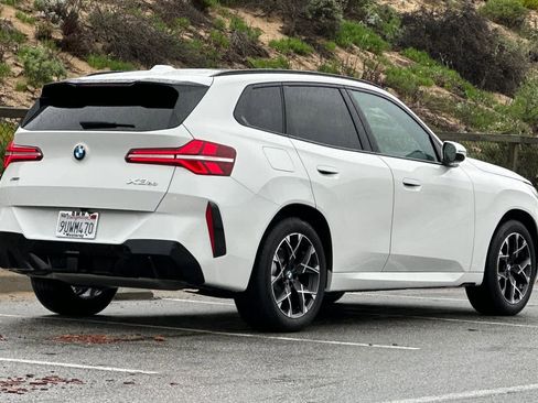 Used 2025 BMW X3 xDrive30i w/ Premium Package image 2