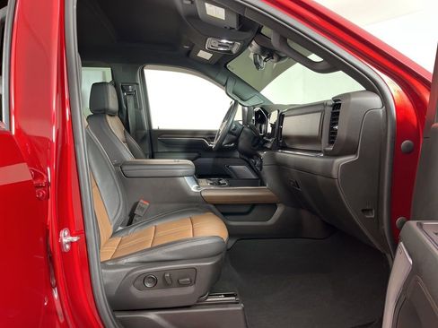 Used 2024 Chevrolet Silverado 3500 High Country w/ Technology Package image 10