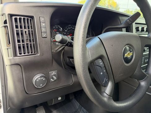 Used 2024 Chevrolet Express 2500 w/ Driver Convenience Package image 15