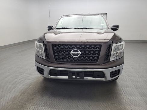 Used 2019 Nissan Titan SV w/ SV Convenience Package image 15