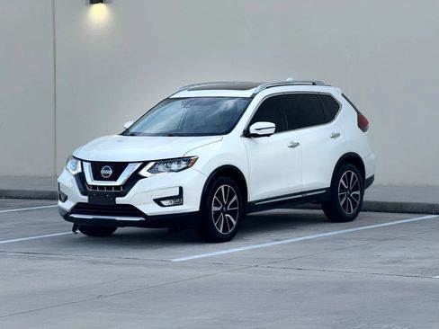 Used 2019 Nissan Rogue SL w/ Premium Package FWD image 3