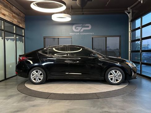 Used 2020 Hyundai Elantra Value Edition w/ Cargo Package (C1) FWD image 2
