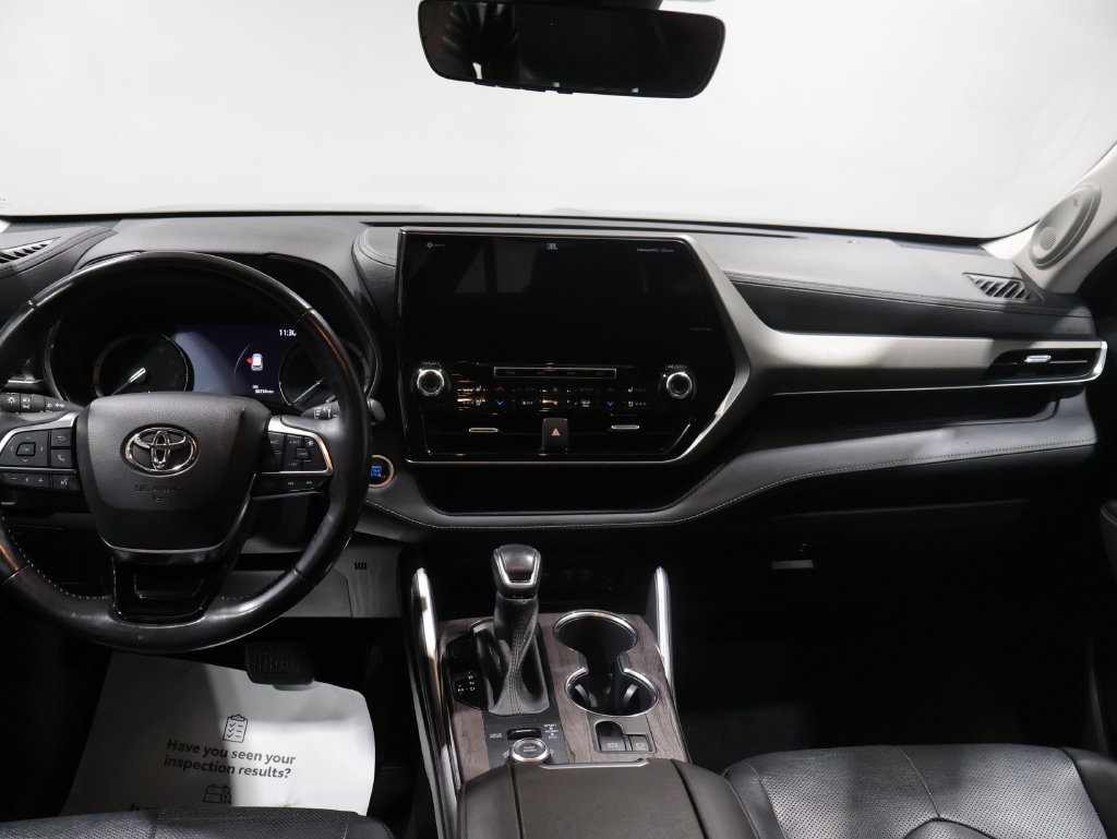 Used 2021 Toyota Highlander Limited AWD/4WD image 17