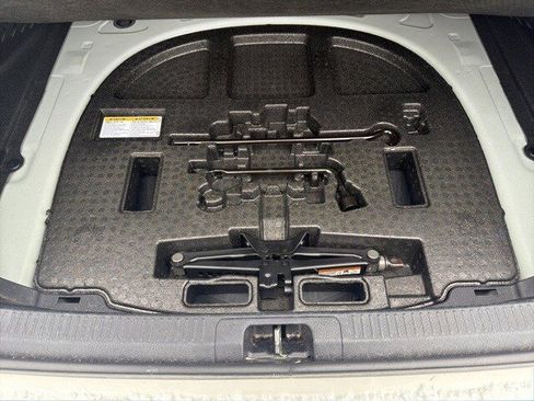 Used 2022 Toyota Camry XLE image 43