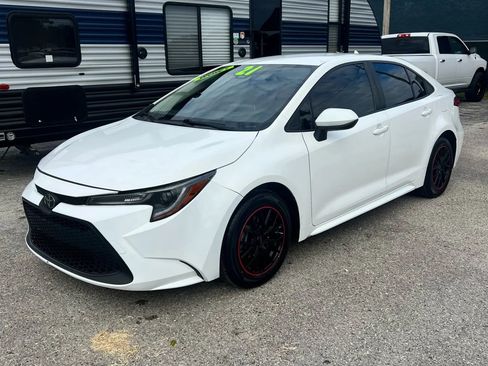 Used 2021 Toyota Corolla LE image 1