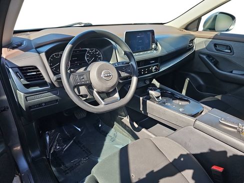 Used 2023 Nissan Rogue S FWD image 16