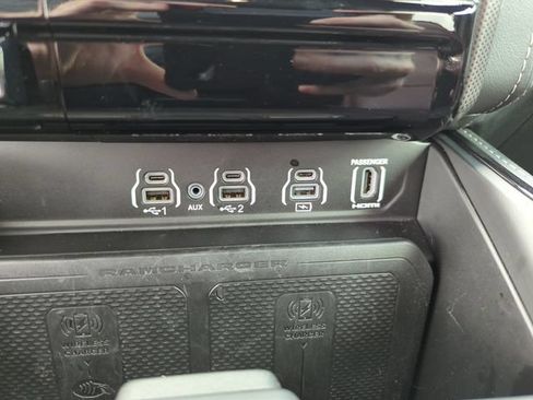 Used 2025 RAM 1500 Limited AWD/4WD image 37