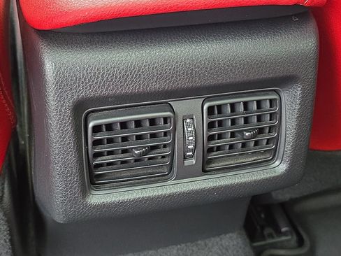 Used 2020 Toyota Camry XSE FWD image 13