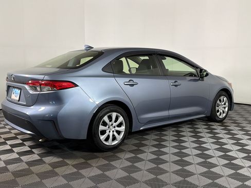Used 2022 Toyota Corolla LE FWD image 7