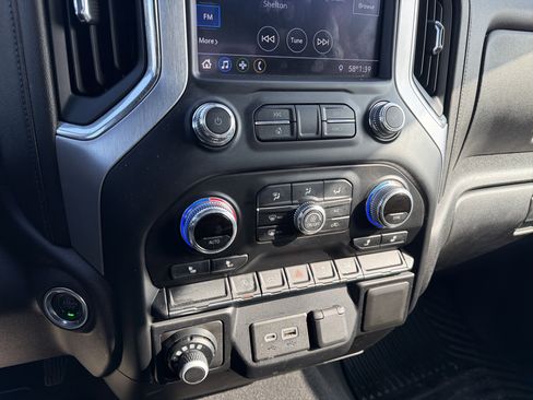 Used 2020 GMC Sierra 1500 Elevation w/ Elevation Value Package image 21