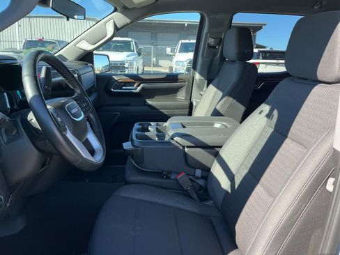Used 2024 GMC Sierra 1500 SLE image 13