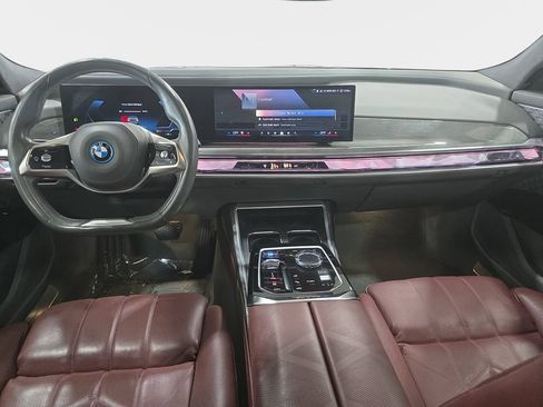 Certified 2023 BMW i7 xDrive60 w/ Executive Package 2 AWD/4WD image 9