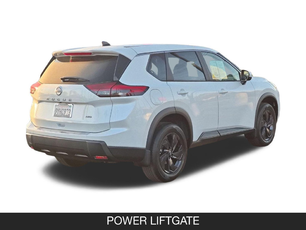 Certified 2026 Nissan Rogue SV AWD/4WD image 8