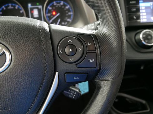 Used 2017 Toyota RAV4 LE w/ All Weather Liner Package AWD/4WD image 28