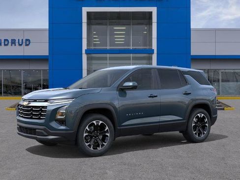 New 2026 Chevrolet Equinox LT w/ Convenience Package II AWD/4WD image 2