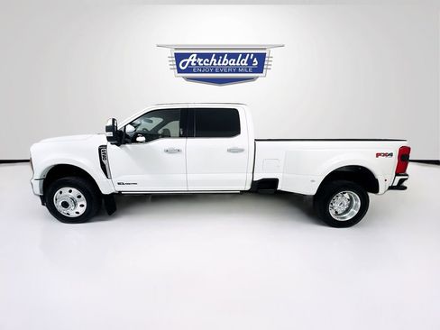 Used 2024 Ford F450 Platinum w/ FX4 Off-Road Package AWD/4WD image 4