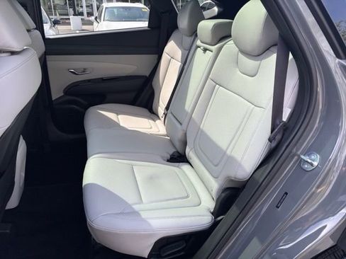 Used 2025 Hyundai Tucson Limited AWD/4WD image 24