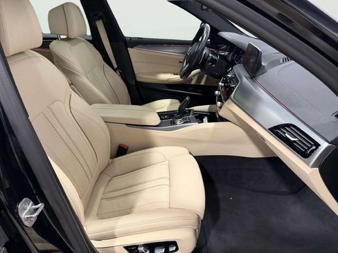 Used 2019 BMW 530i xDrive AWD/4WD image 25