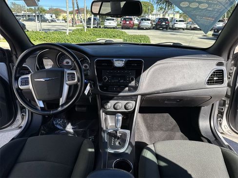 Used 2011 Chrysler 200 Touring image 36