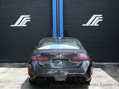 Used 2025 BMW M5 AWD/4WD image 7