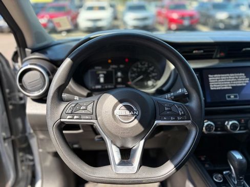 Used 2024 Nissan Kicks SV FWD image 16