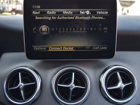 Used 2020 Mercedes-Benz GLA 250 4MATIC image 24